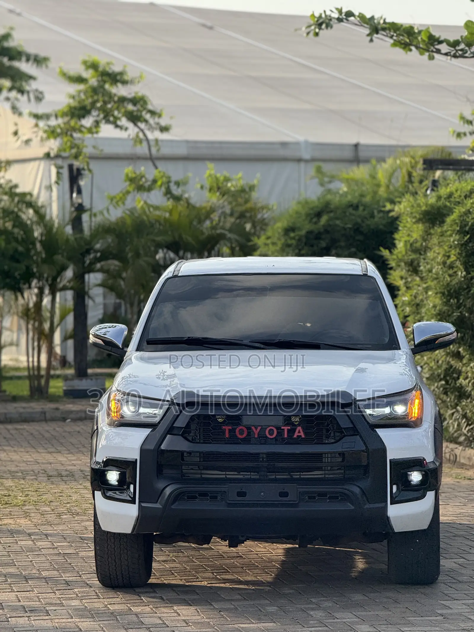Toyota Hilux 2015 White