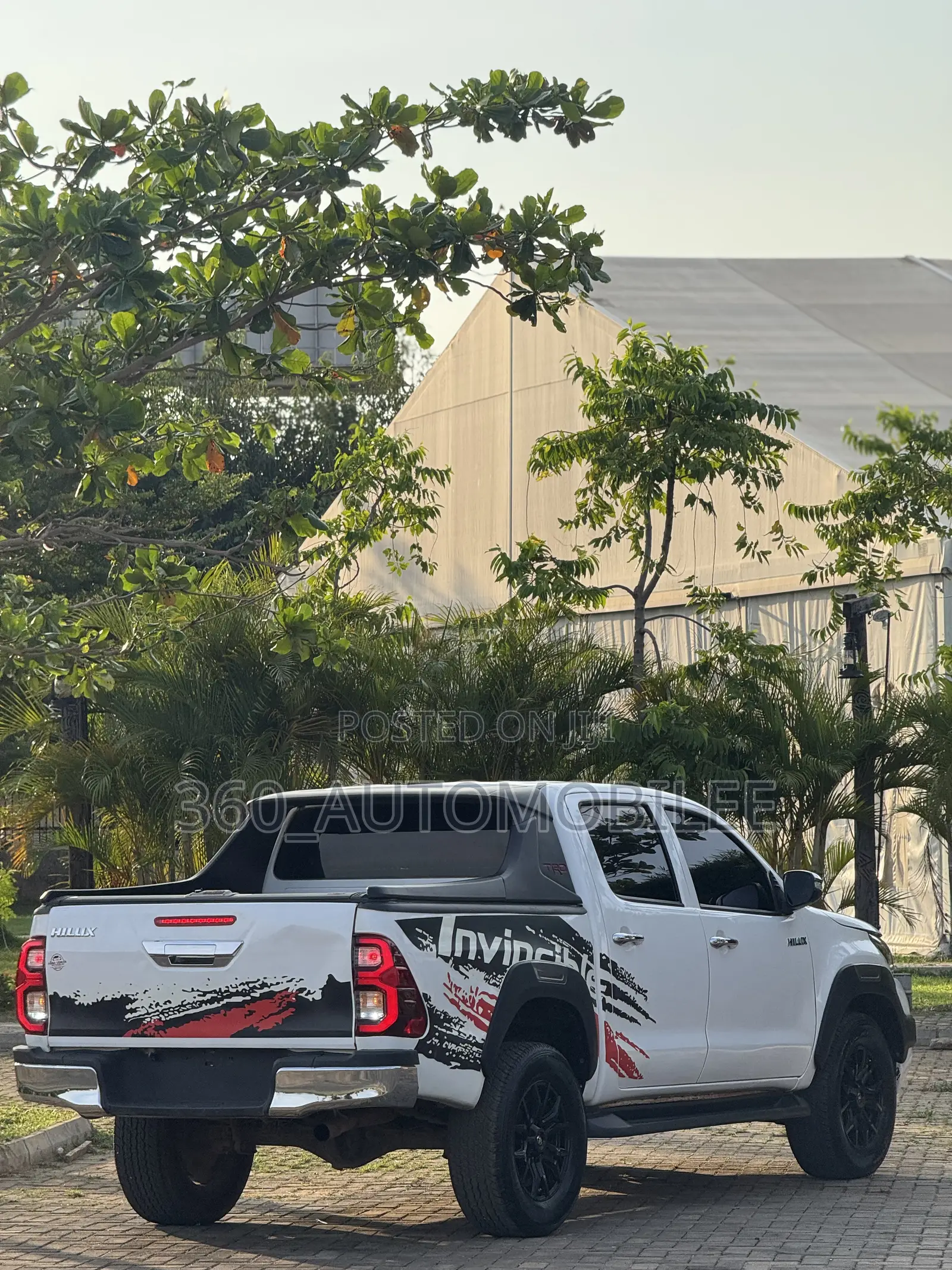 Toyota Hilux 2015 White