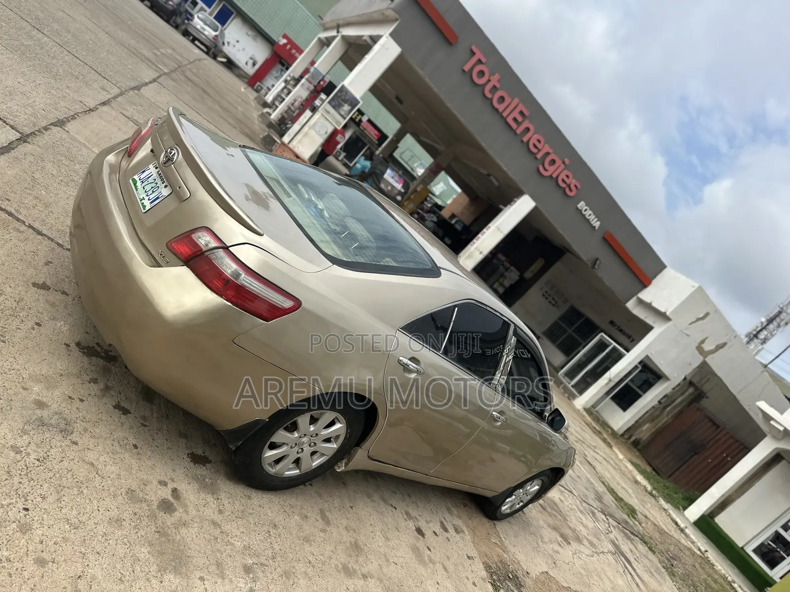 Toyota Camry 2008 Gold