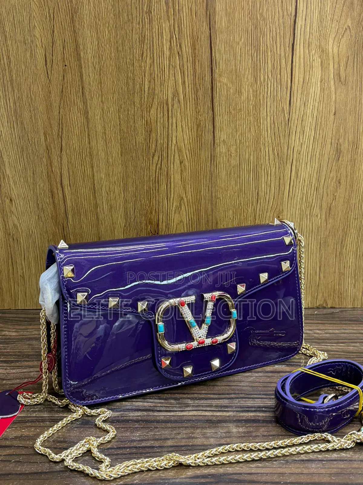 Valentino Garvaani Bag Quality:- Luxury Leather Bag Size:- Long