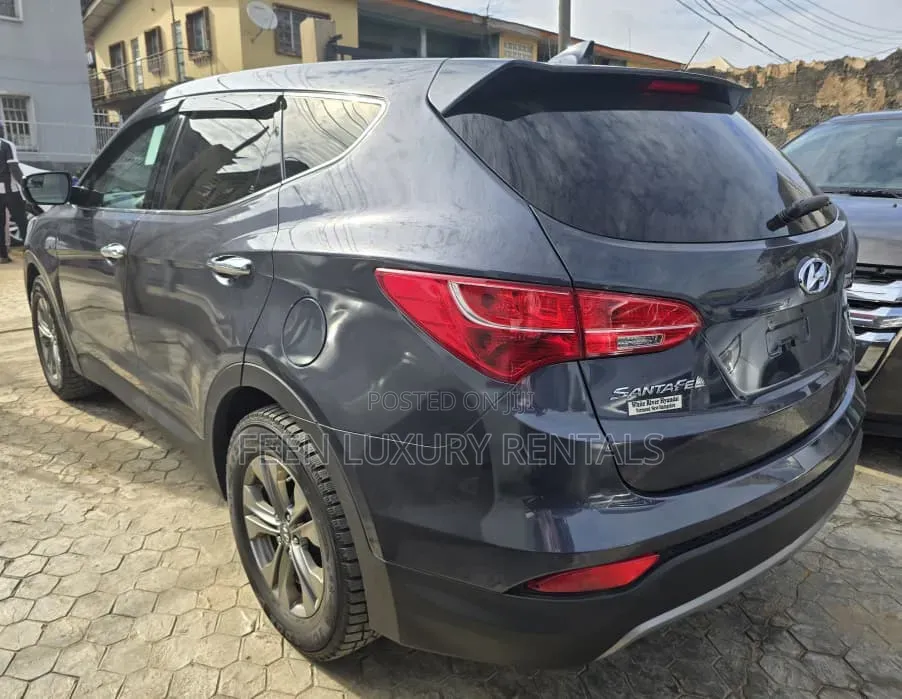 Hyundai Santafe Available for Rent
