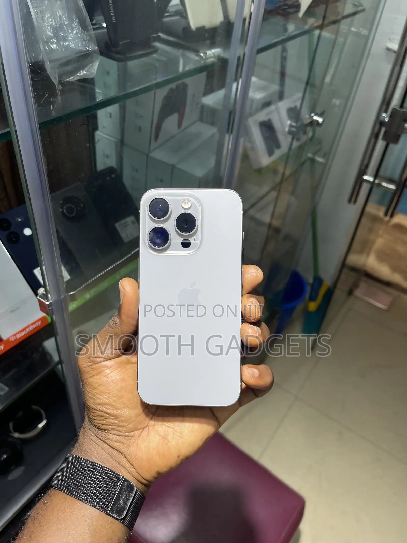 Apple iPhone 15 Pro 256 GB Gold