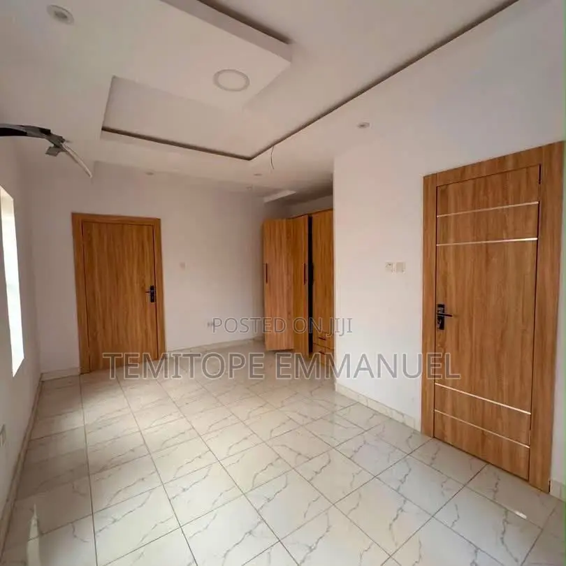 Furnished 4bdrm Duplex in Berger for sale