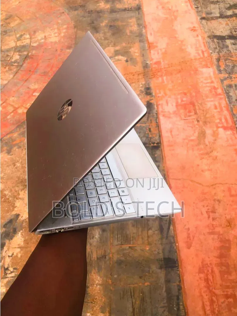 Laptop HP Pavilion 15-cs3063cl 16GB Intel Core i7 HDD+SSD 512GB
