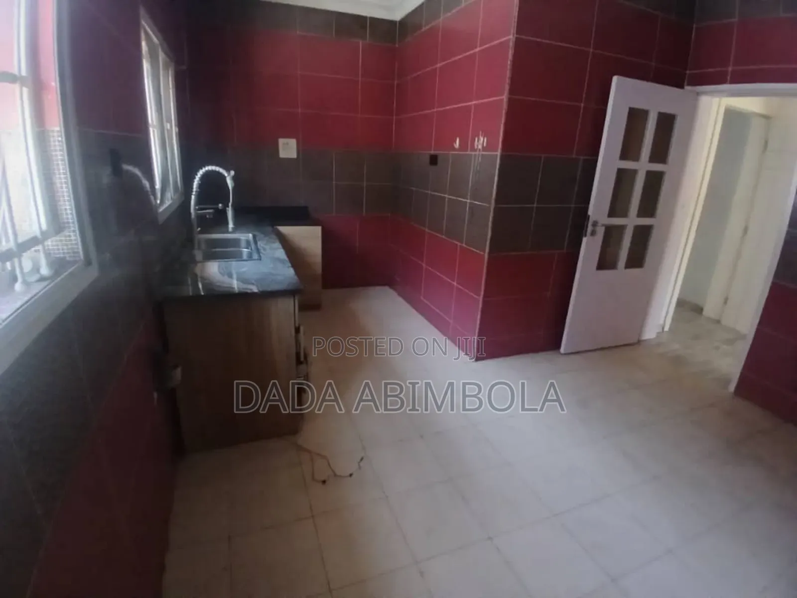 3bdrm Apartment in Lekki Phase 1 for rent