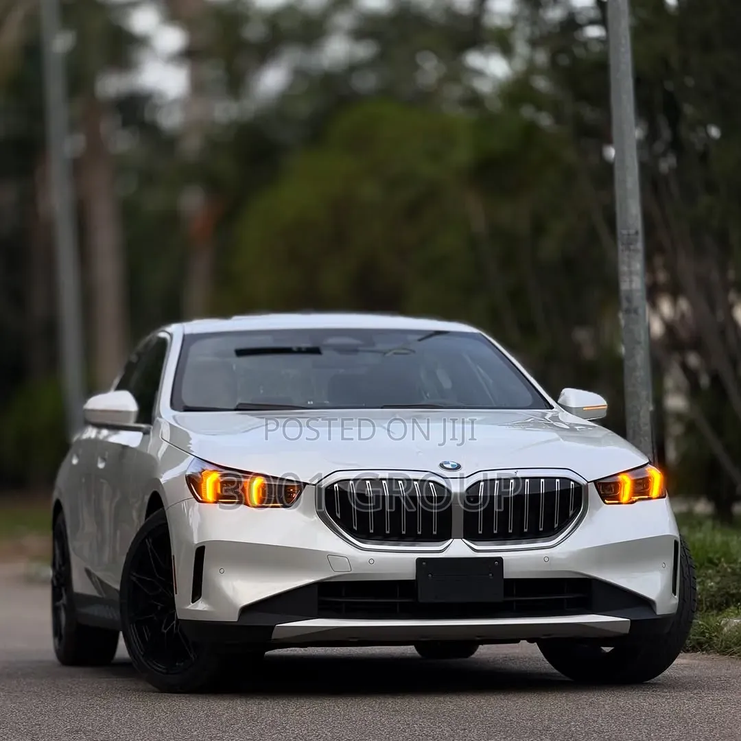 New BMW 530i 2025 White