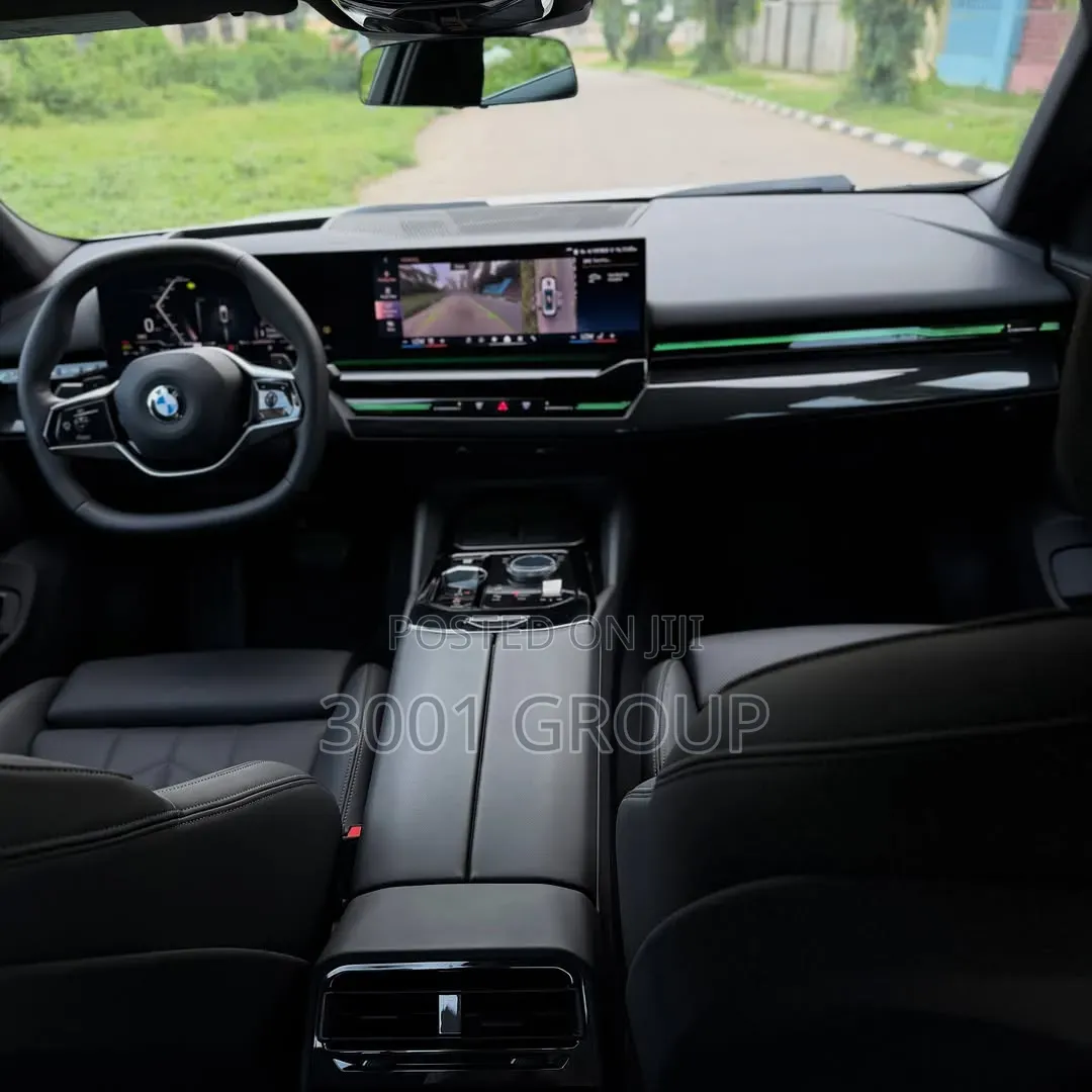 New BMW 530i 2025 White