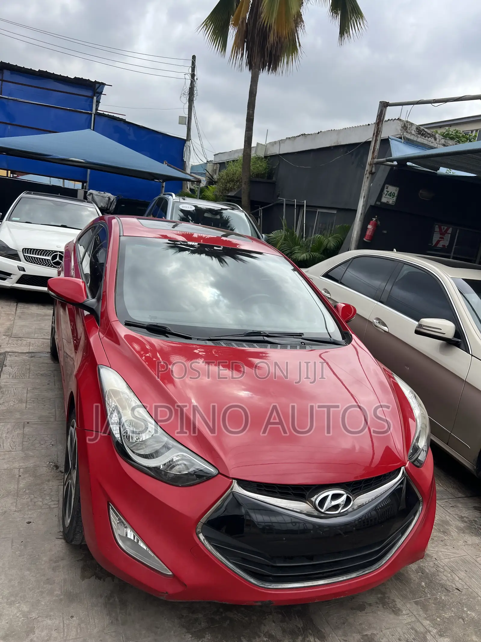 Hyundai Elantra 2013 Red