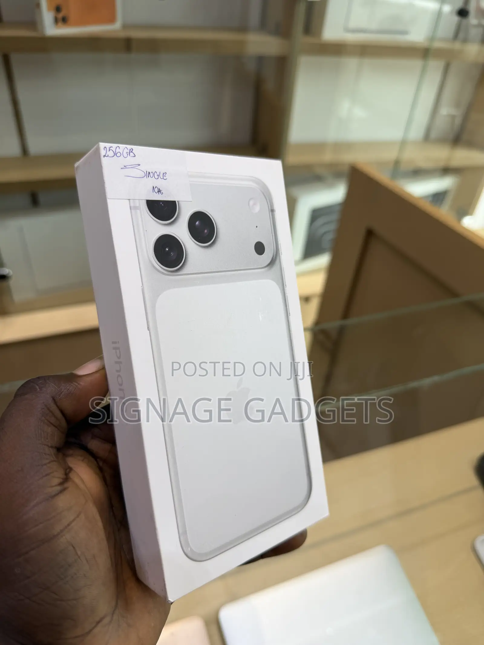New Apple iPhone 17 Pro Max 256 GB Silver