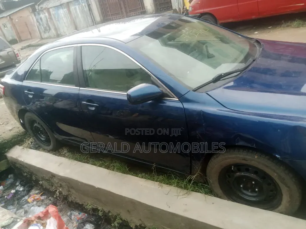 Toyota Camry 2011 Blue