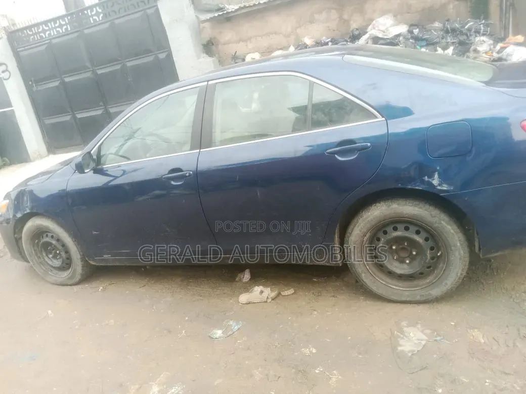 Toyota Camry 2011 Blue