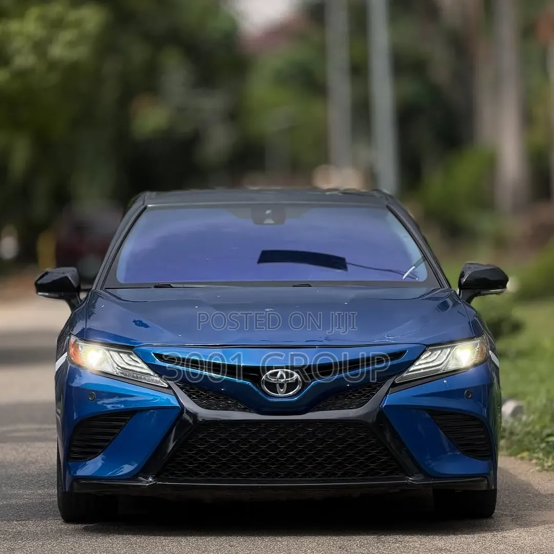 Toyota Camry 2020 Blue