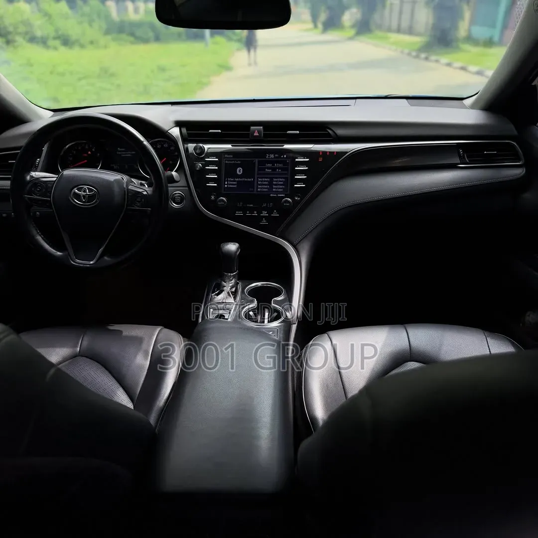 Toyota Camry 2020 Blue