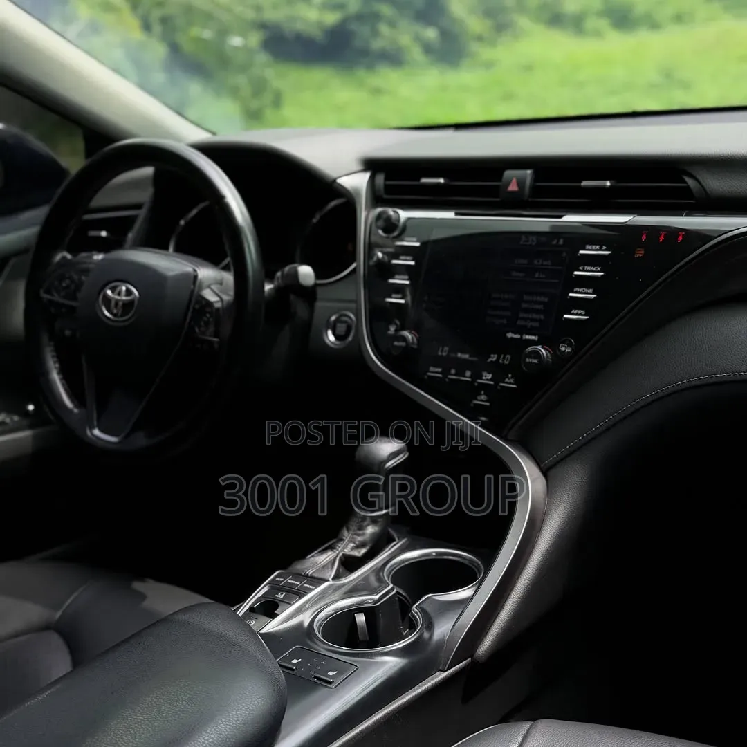 Toyota Camry 2020 Blue