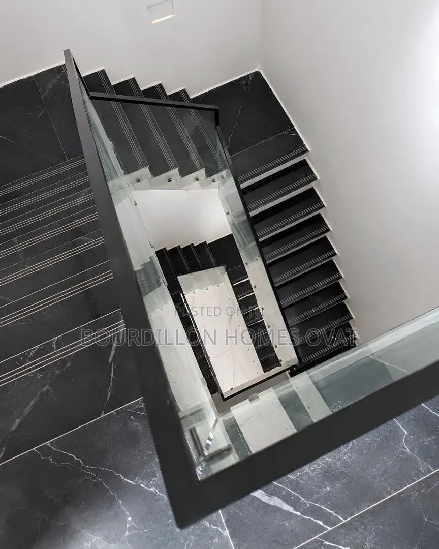 4bdrm Duplex in Guzape District for sale