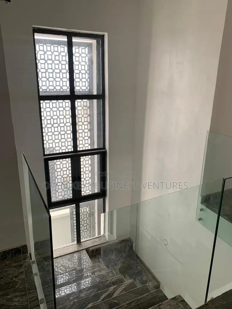 Furnished 5bdrm Duplex in Legacy, Akobo for sale