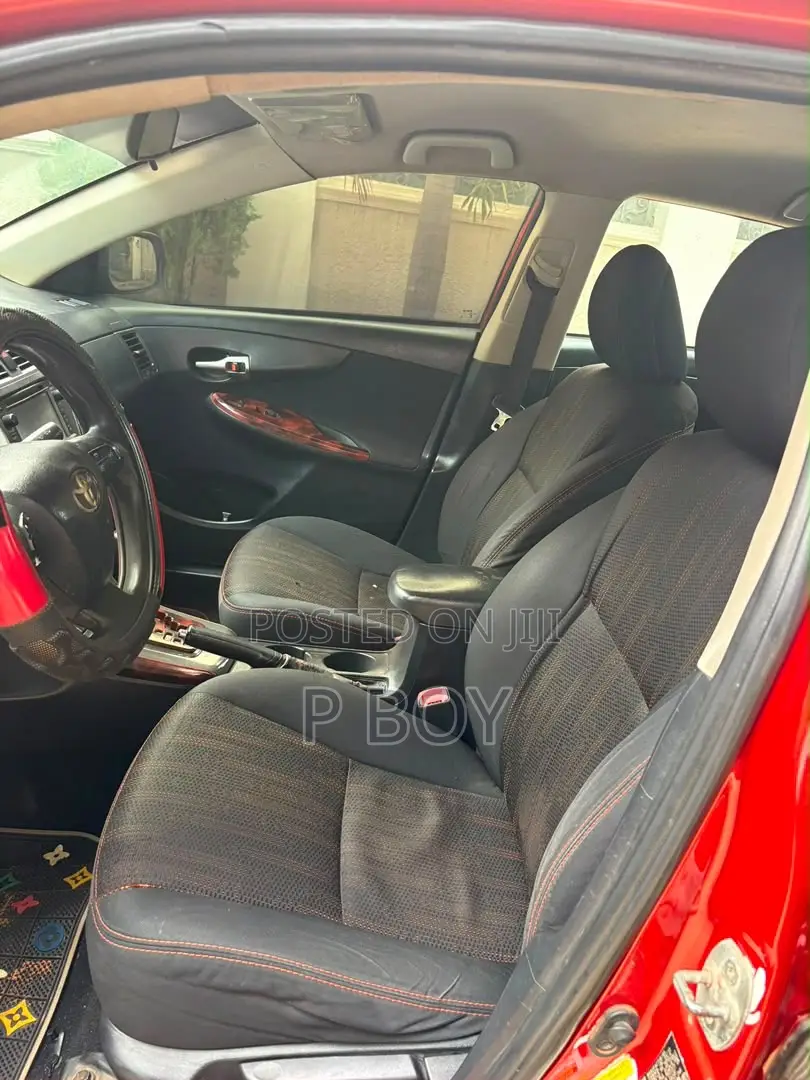 Toyota Corolla S 4dr Sedan (1.8L 4cyl 4A) 2013 Red