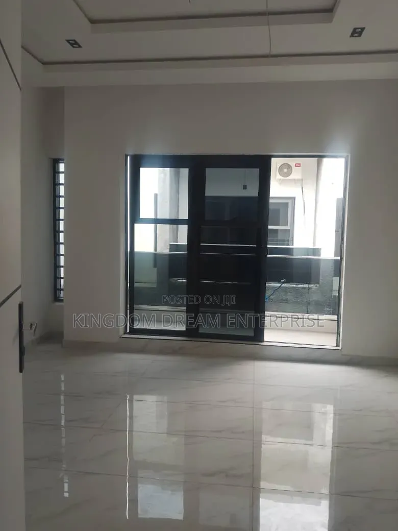 Mini Flat in Magboro, Berger for rent