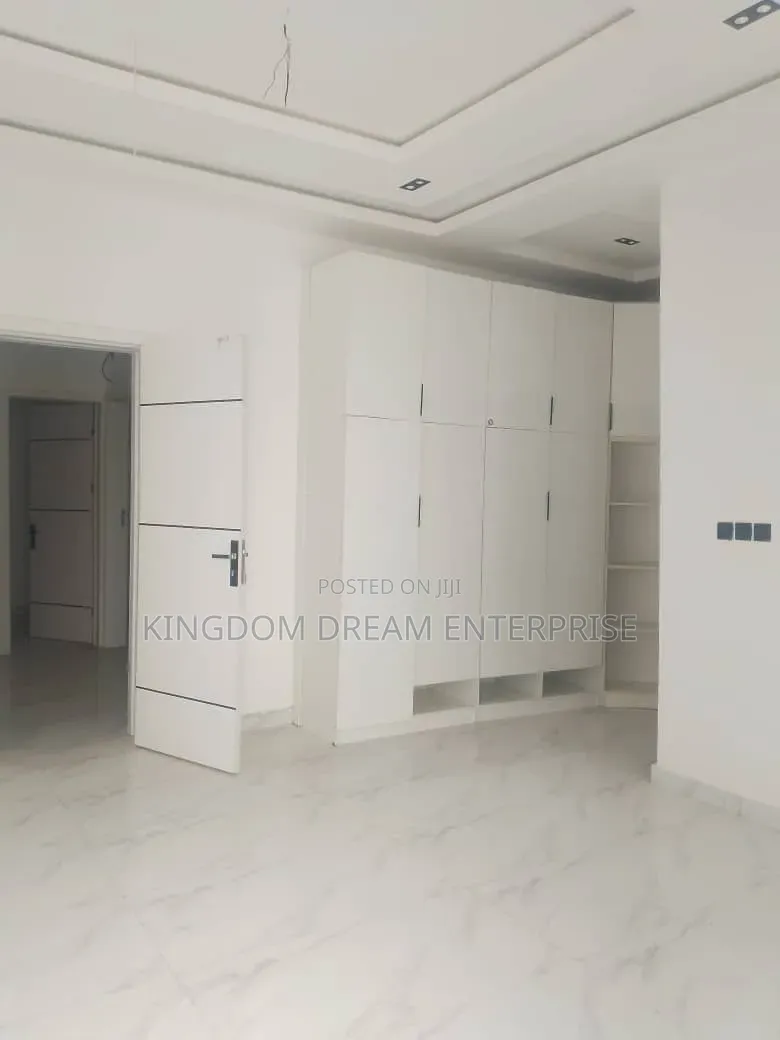 Mini Flat in Magboro, Berger for rent