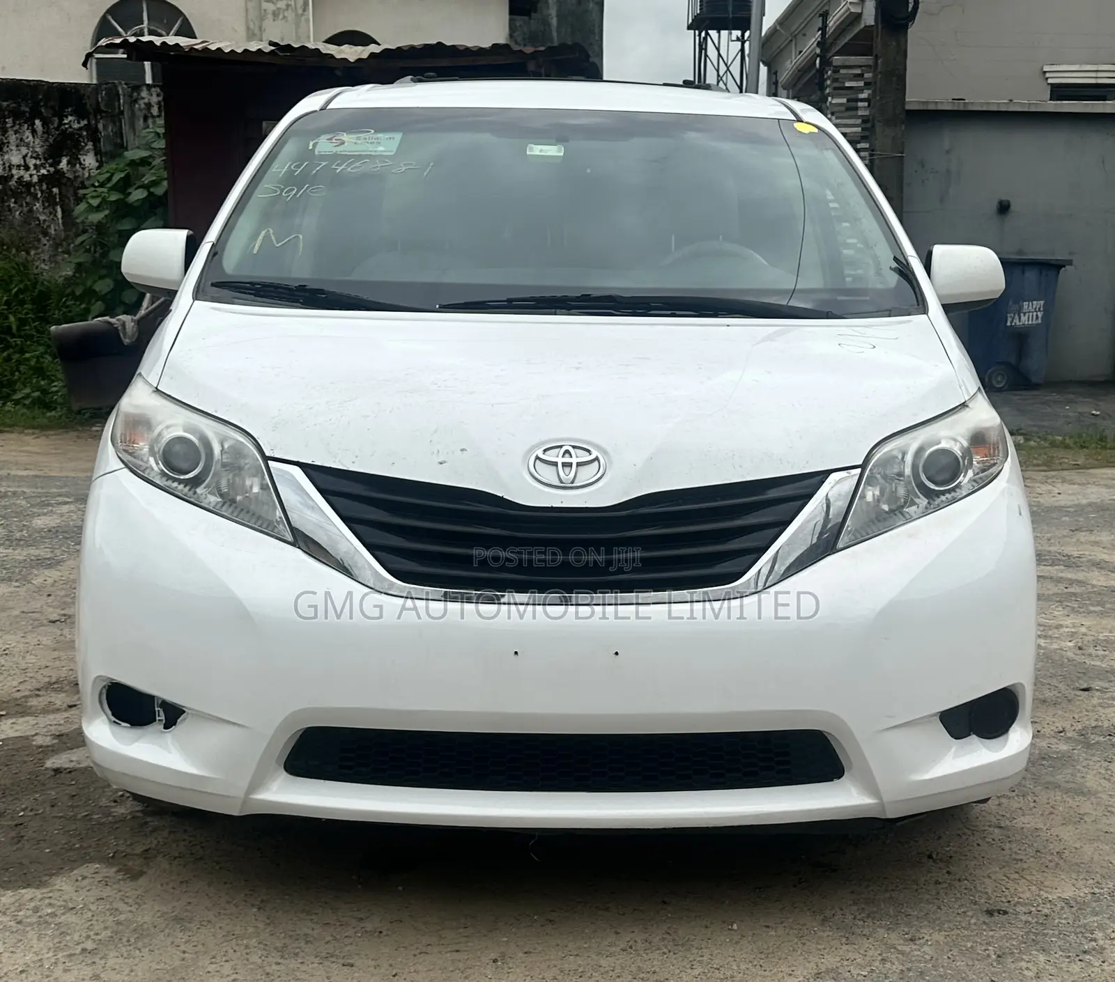 Toyota Sienna LE AWD 7-Passenger 2013 White