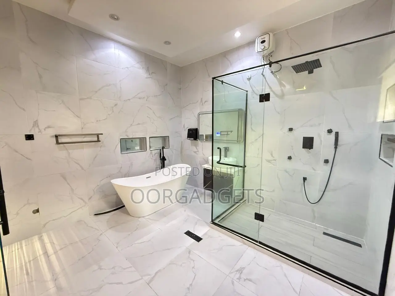 Furnished 4bdrm Duplex in Lekki Phase 2 for sale