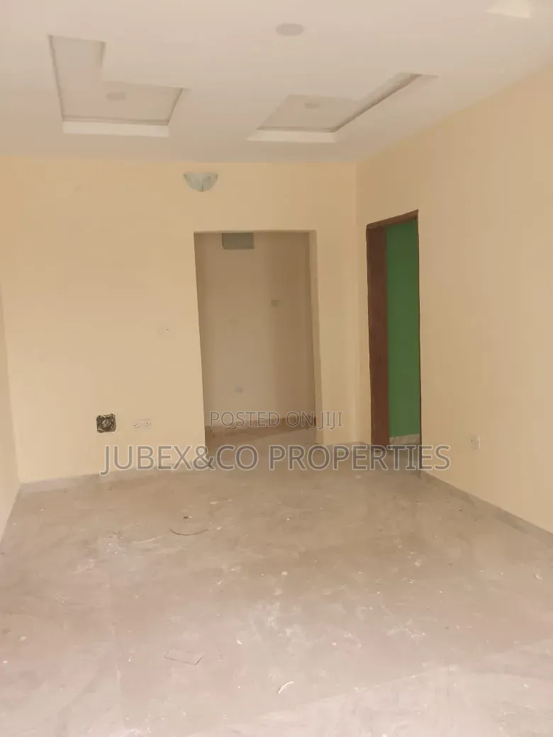 3bdrm Bungalow in Diamond Estate, Ipaja / Ipaja for rent