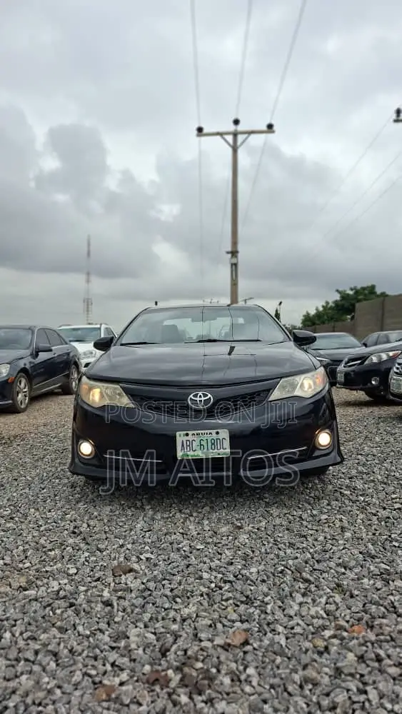 Toyota Camry SE 4dr Sedan (2.5L 4cyl 6A) 2013 Black
