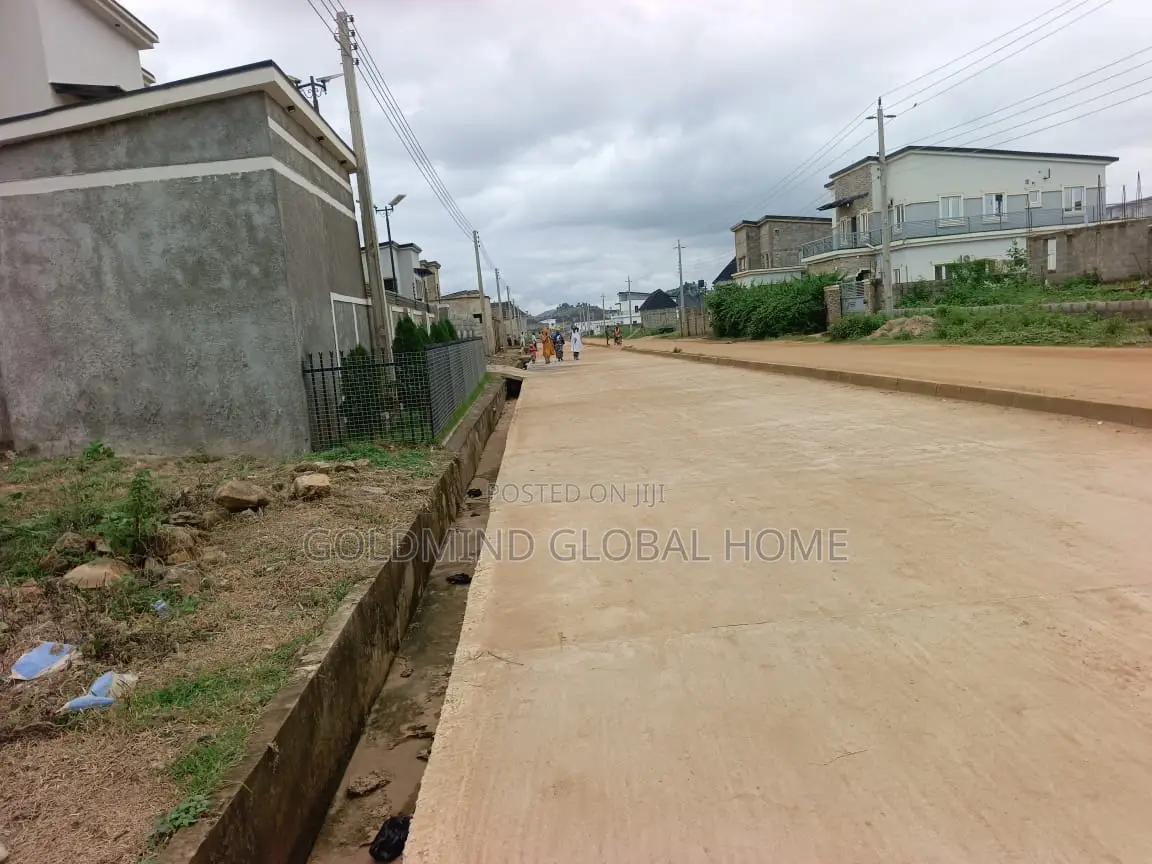3bdrm Bungalow in Goldmind, Sabon Lugbe for sale