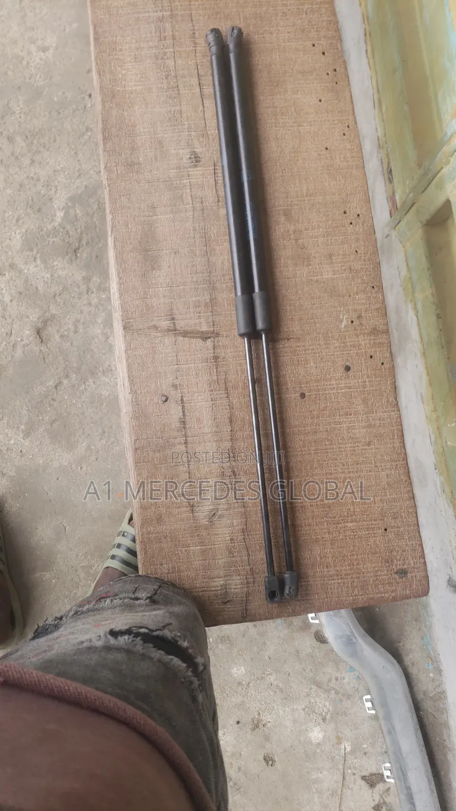 Mercedes-Benz GLC Butt Shocks Manual