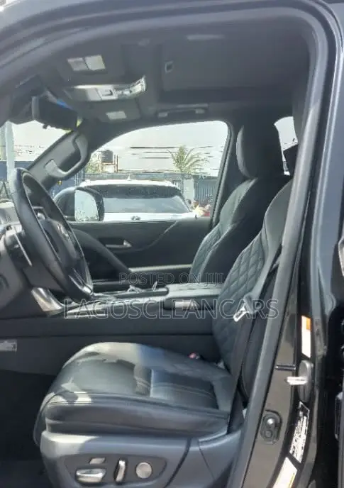 Lexus LX 600 2022 Black