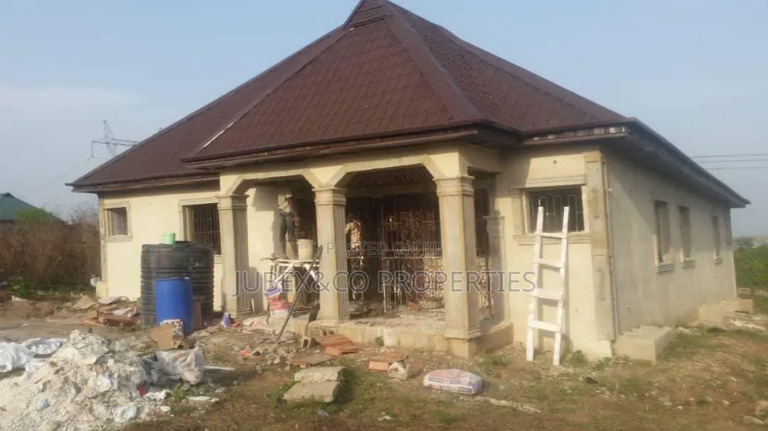3bdrm Bungalow in Akinside Coker Ifo for sale