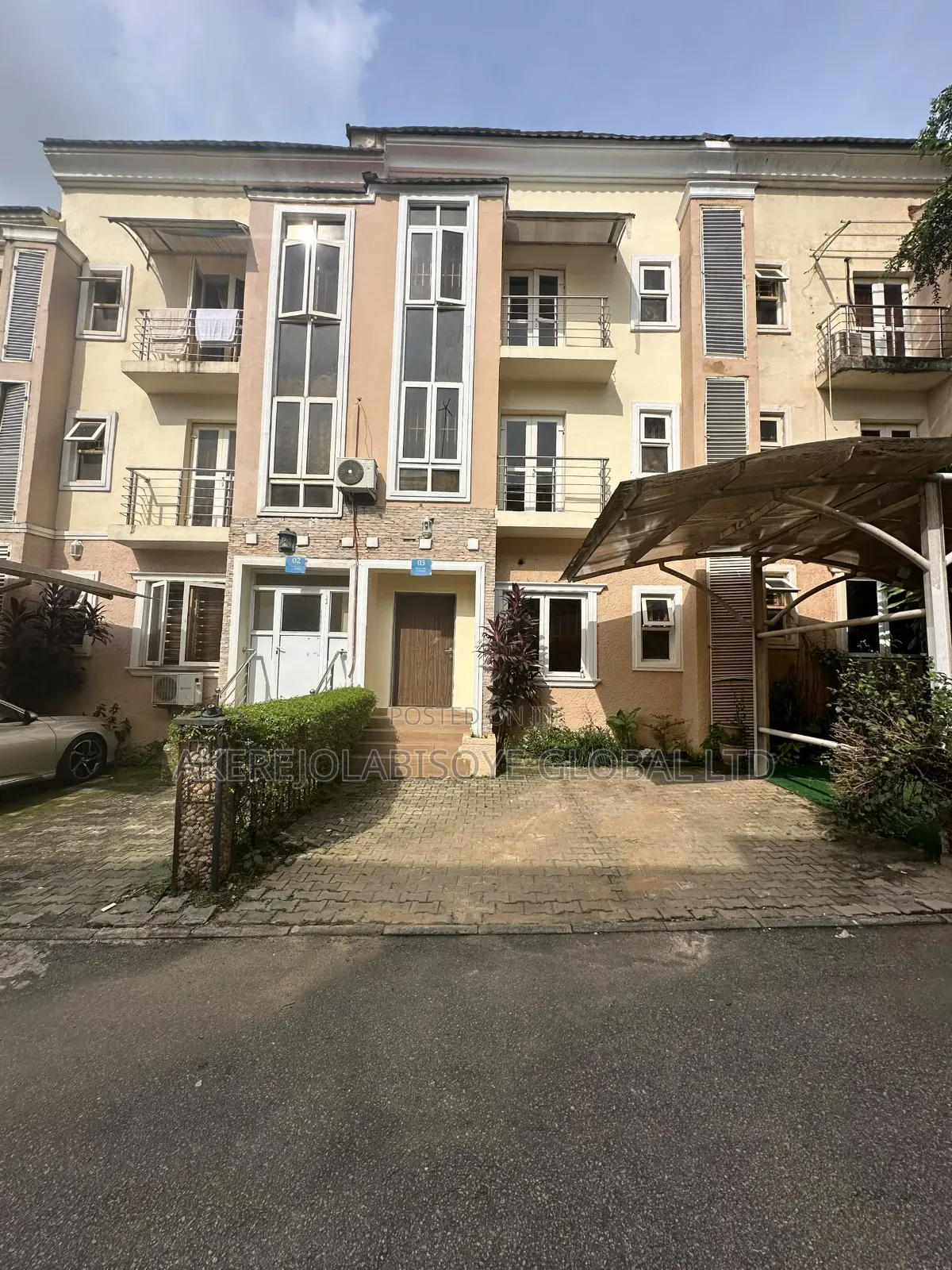 4bdrm Duplex in In An Estate Godab for rent