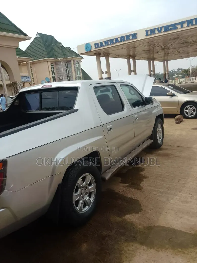 Honda Ridgeline 2006 Silver