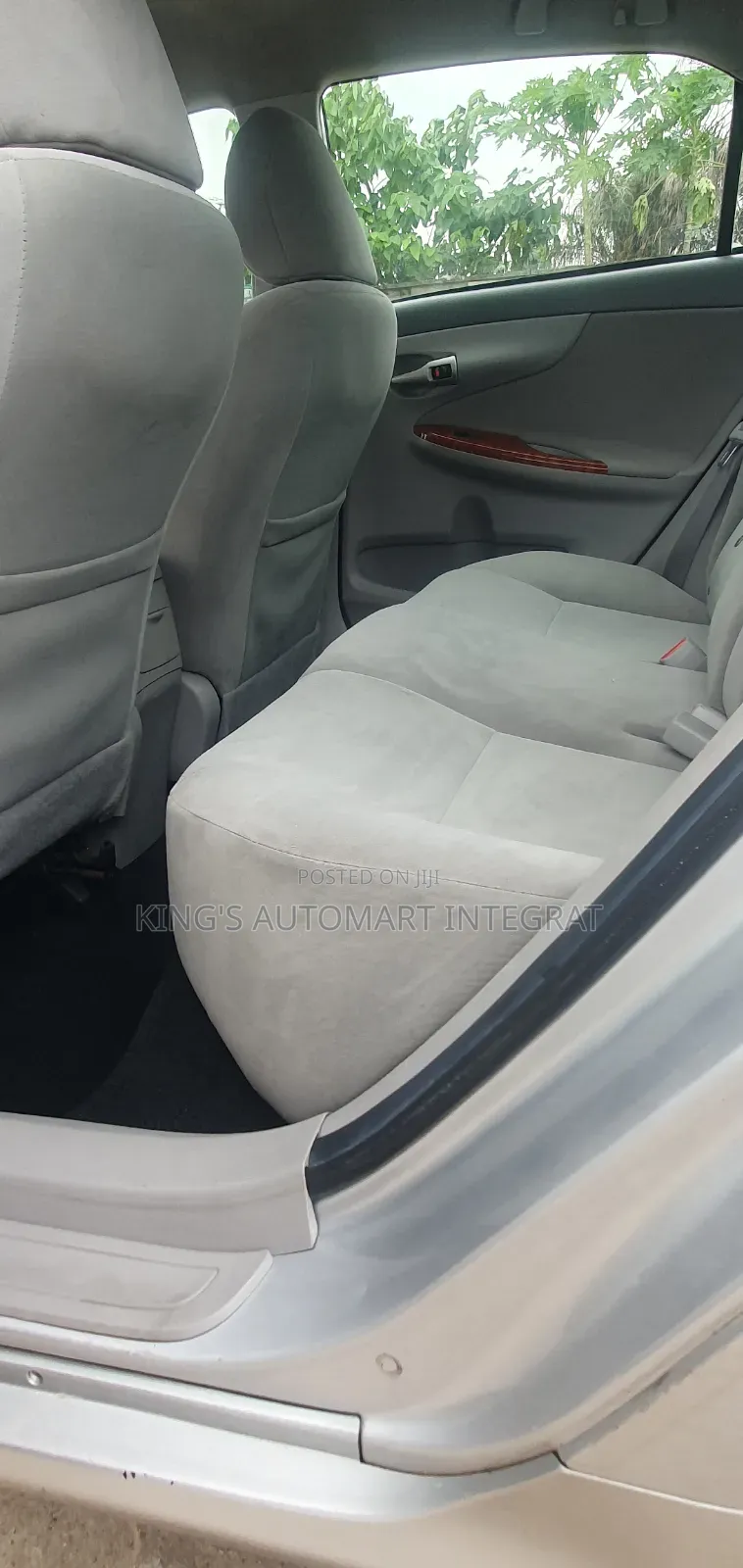 Toyota Corolla 2010 Silver