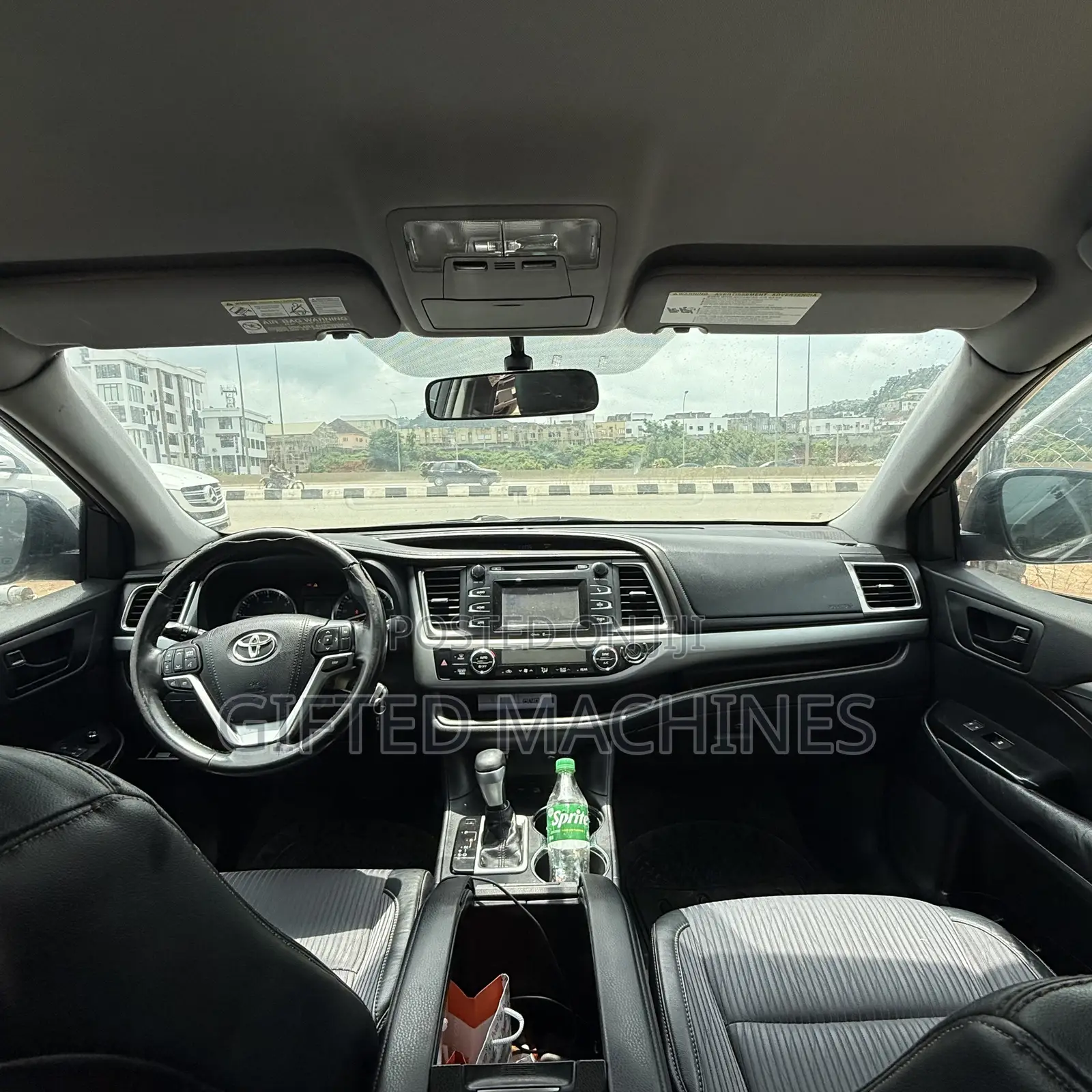 Toyota Highlander LE V6 4x4 (3.5L 6cyl 6A) 2016 Black