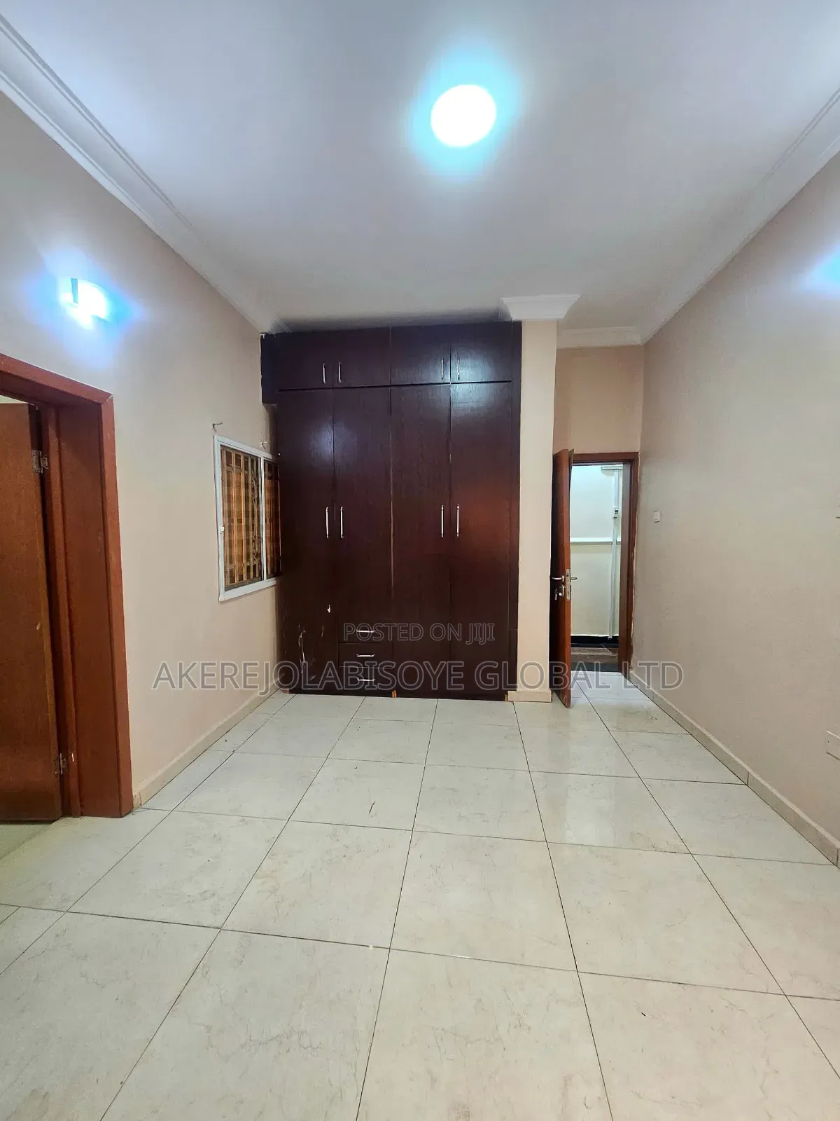 3bdrm Block of Flats in Utako Abuja for rent
