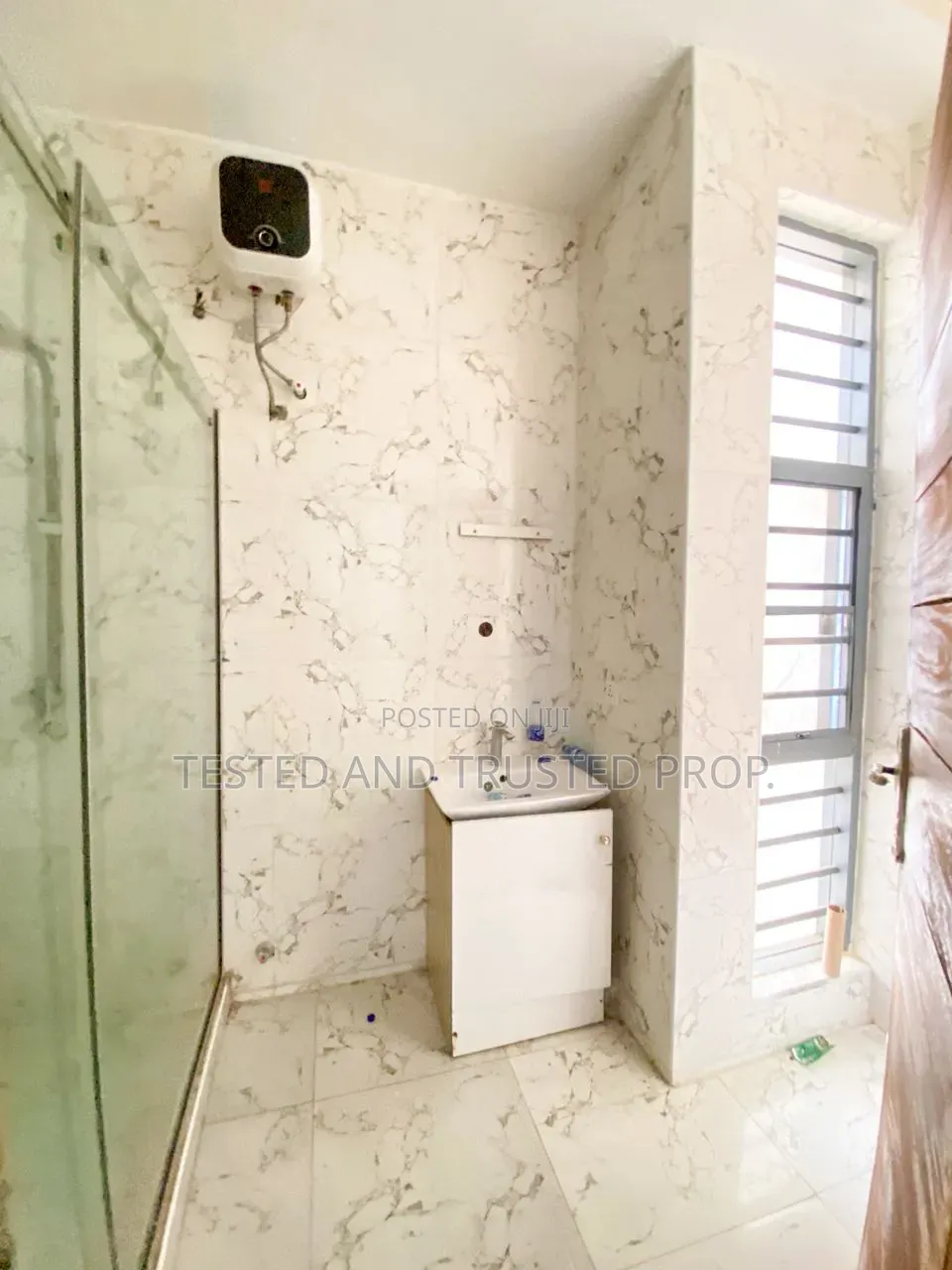4bdrm Duplex in Conservation, Chevron for rent