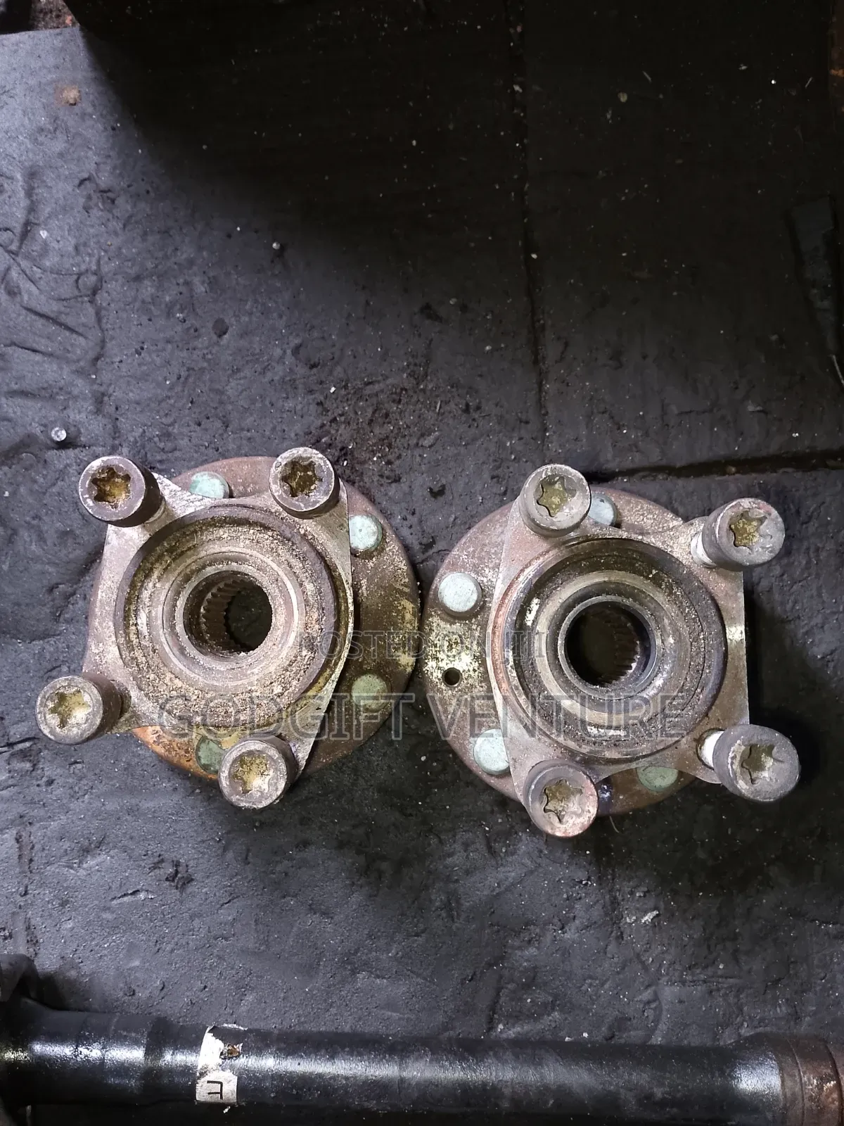 Back Hub Mazda CX-9 4*4, 4 Wheel Drive