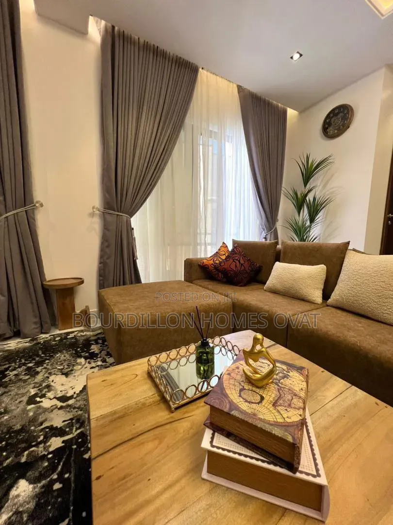 Furnished 2bdrm Apartment in Lekki Phase 1 for rent
