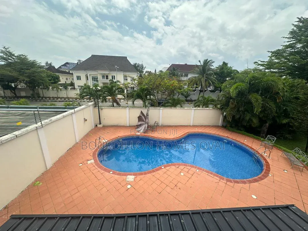 4bdrm Duplex in Banana Island for rent