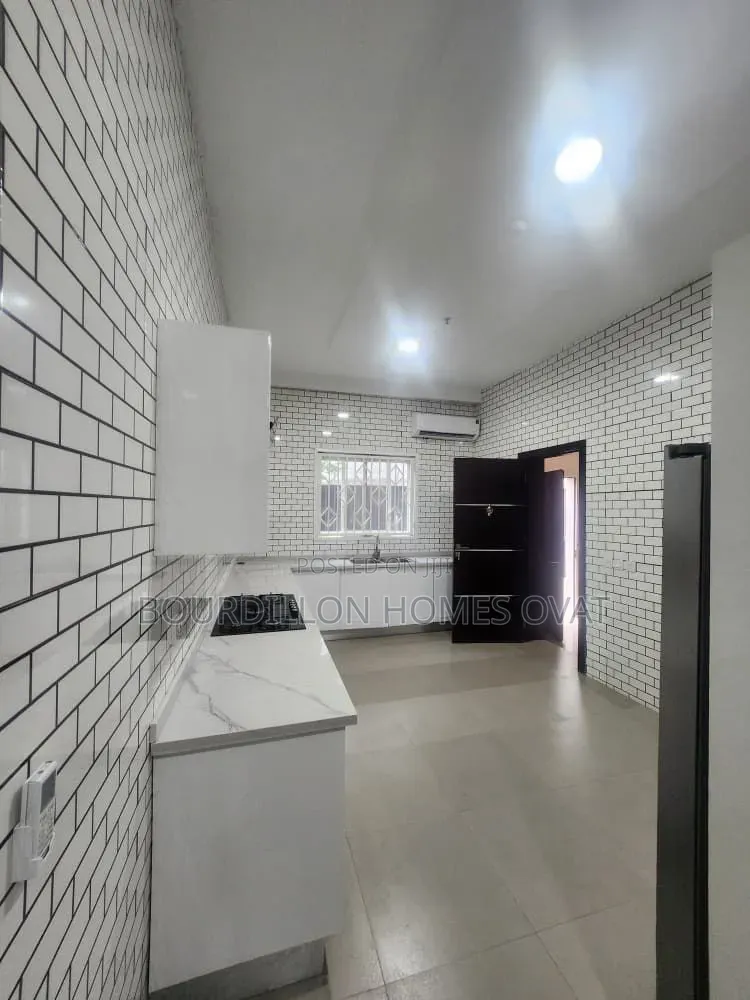 2bdrm Apartment in Ikoyi S.W for rent