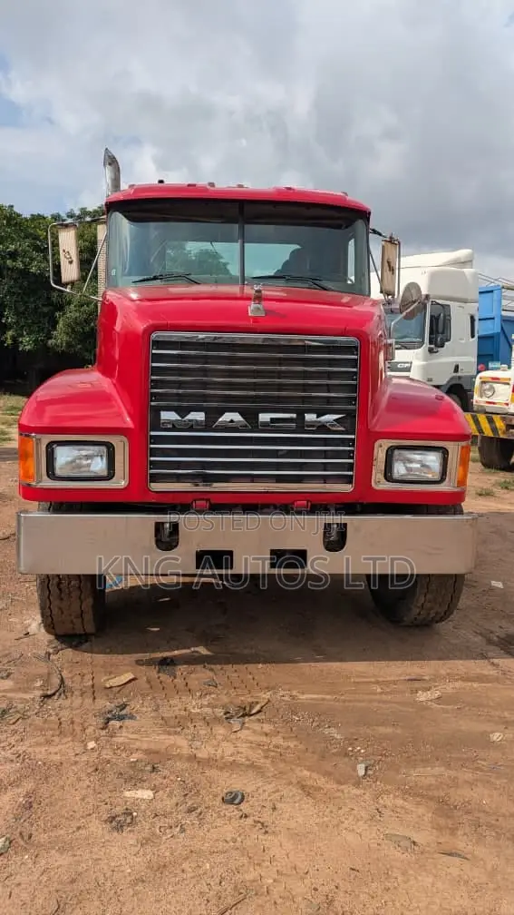 Mack Trailer Head