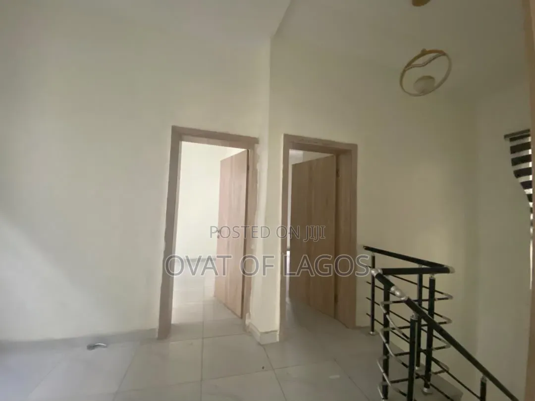 4bdrm Duplex in Ikota for rent