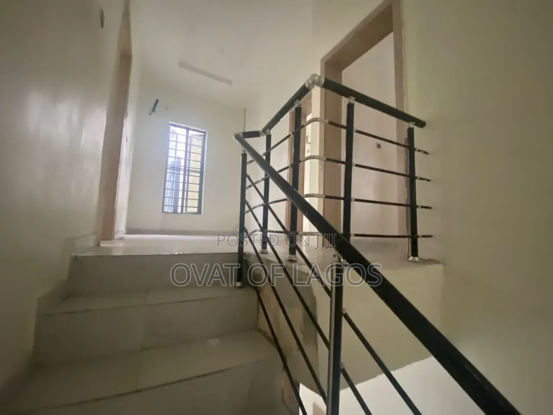 4bdrm Duplex in Ikota for rent