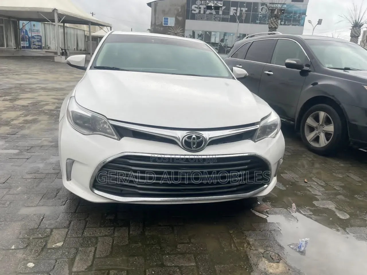 Toyota Avalon 2013 White