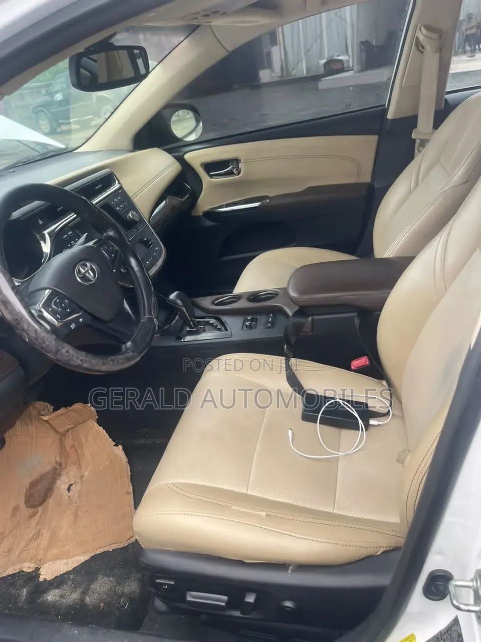 Toyota Avalon 2013 White