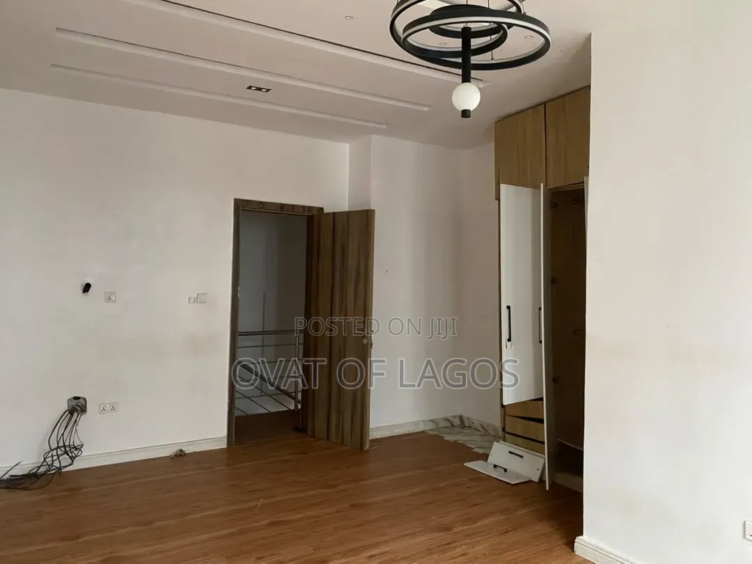 3bdrm Duplex in Ikota for rent