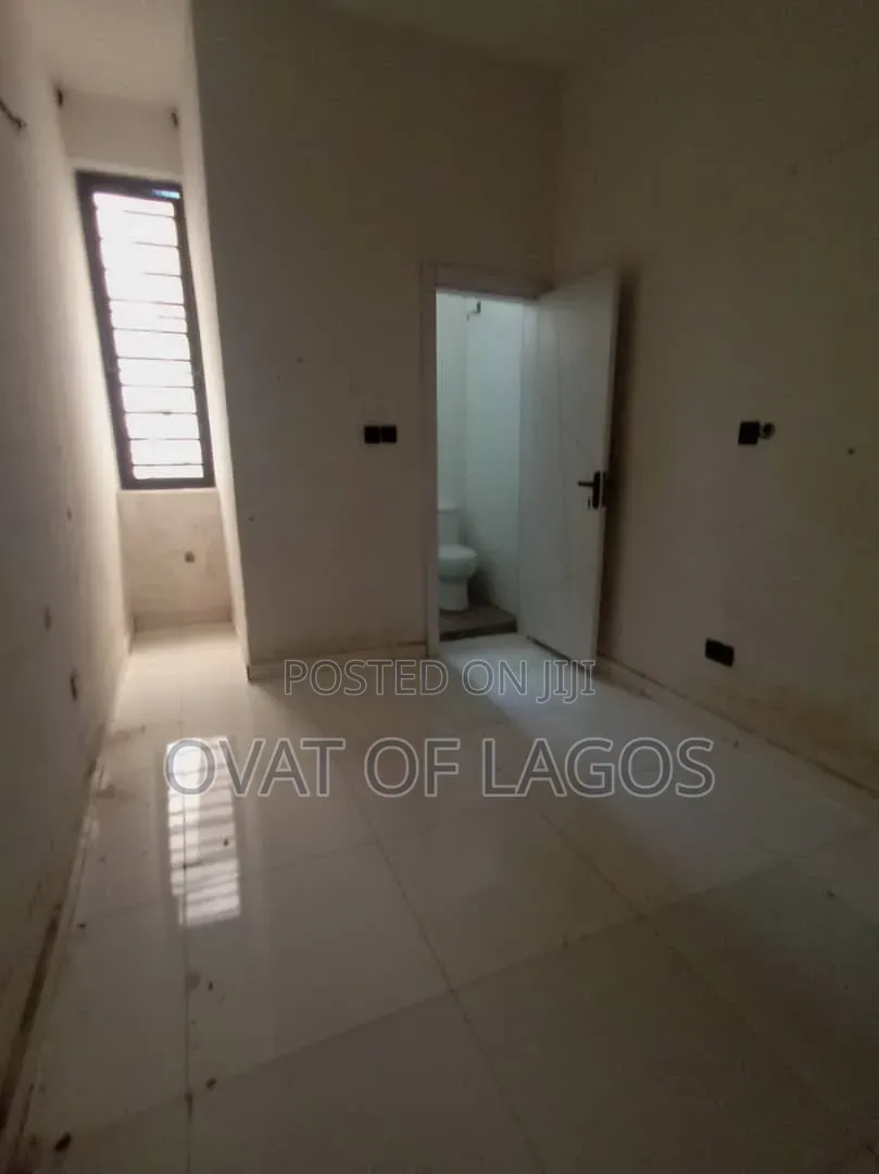4bdrm Duplex in Ikota for rent