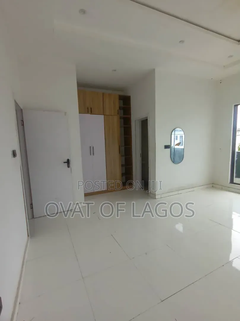 4bdrm Duplex in Ikota for rent