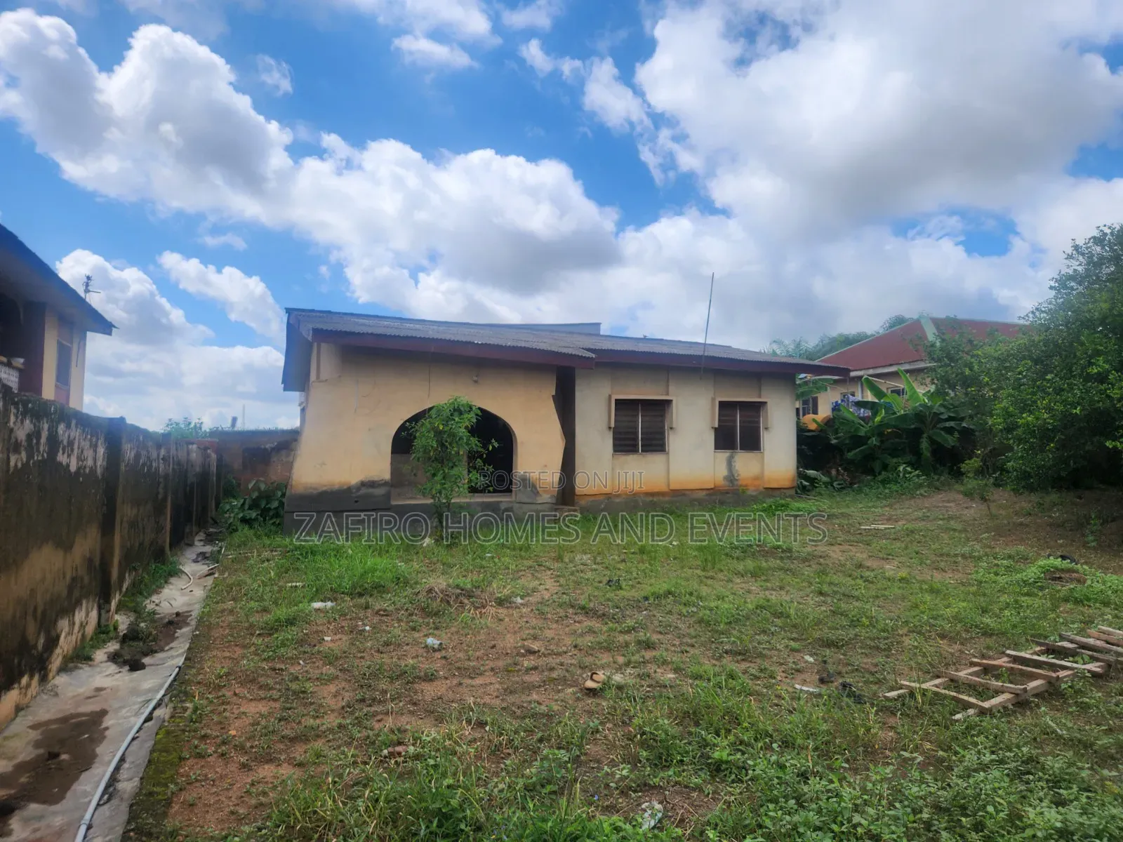 3bdrm Bungalow in Near Church Nla for sale